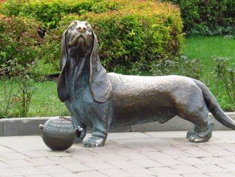 Памятник собаке-герою